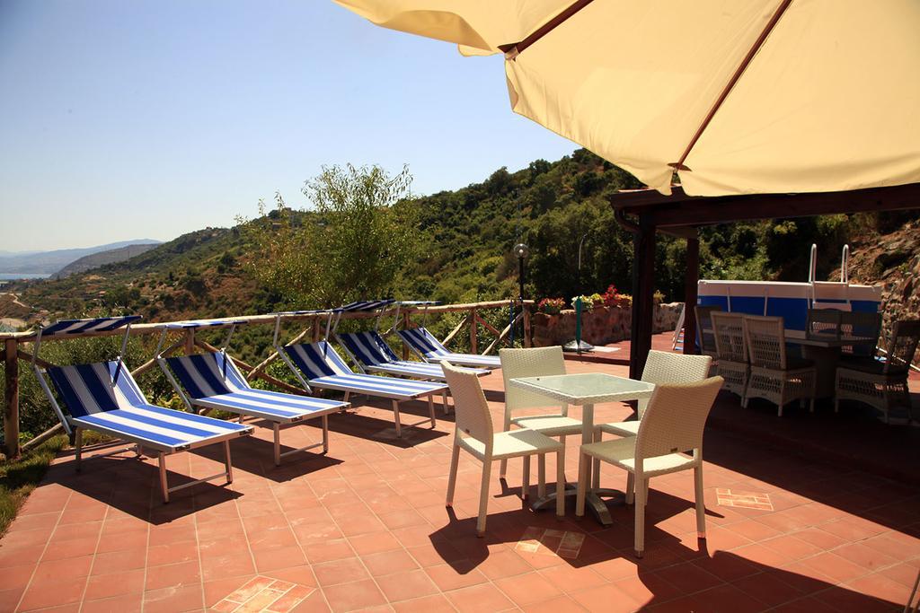 Casa Verde Mare Кастел ди Туза Екстериор снимка