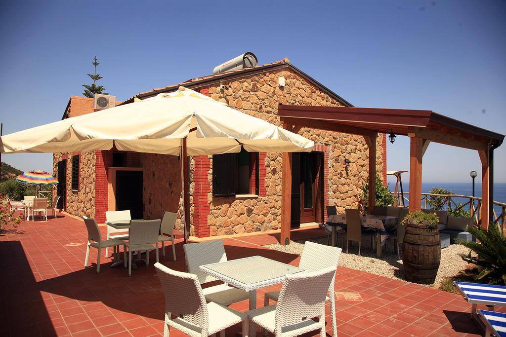 Casa Verde Mare Кастел ди Туза Екстериор снимка