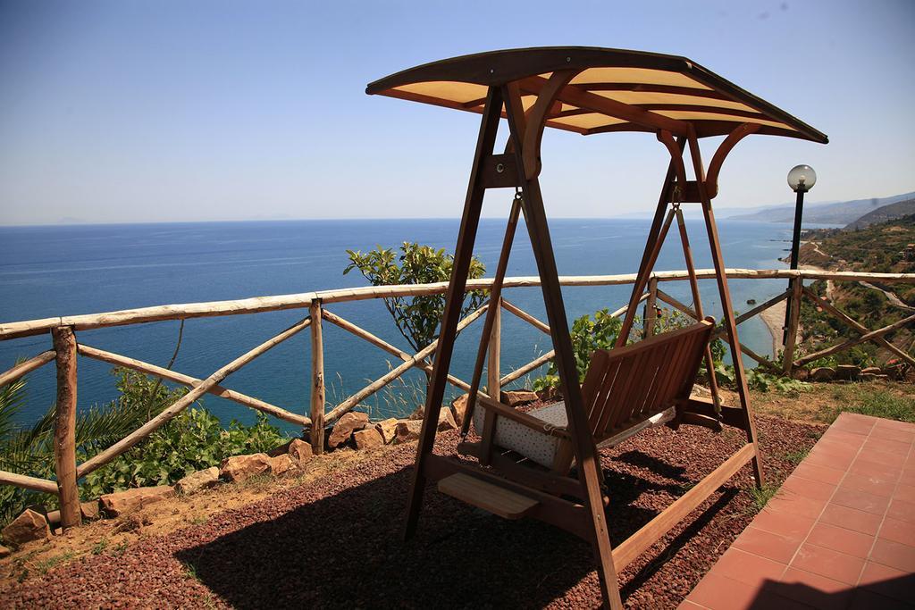 Casa Verde Mare Кастел ди Туза Екстериор снимка