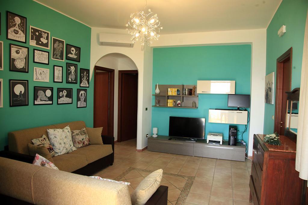 Casa Verde Mare Кастел ди Туза Екстериор снимка