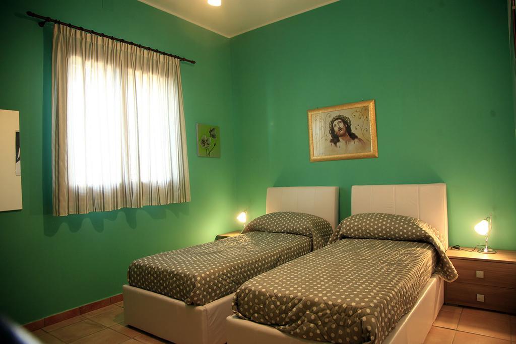 Casa Verde Mare Кастел ди Туза Екстериор снимка