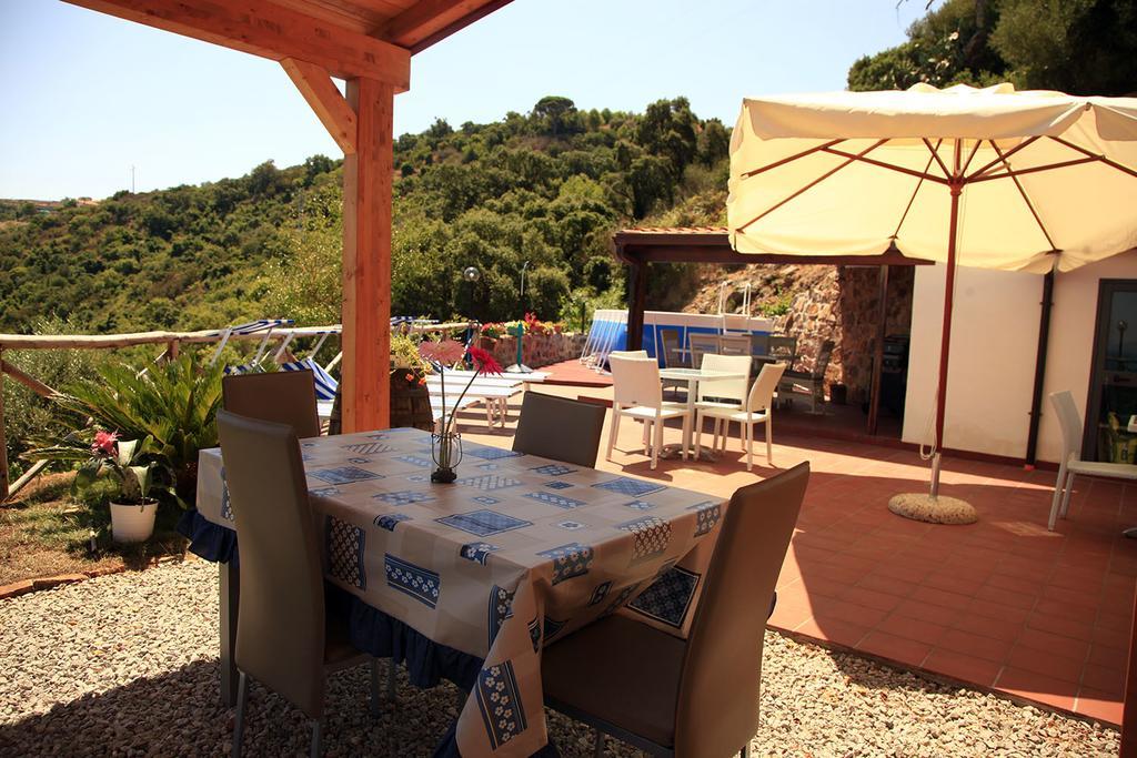 Casa Verde Mare Кастел ди Туза Екстериор снимка